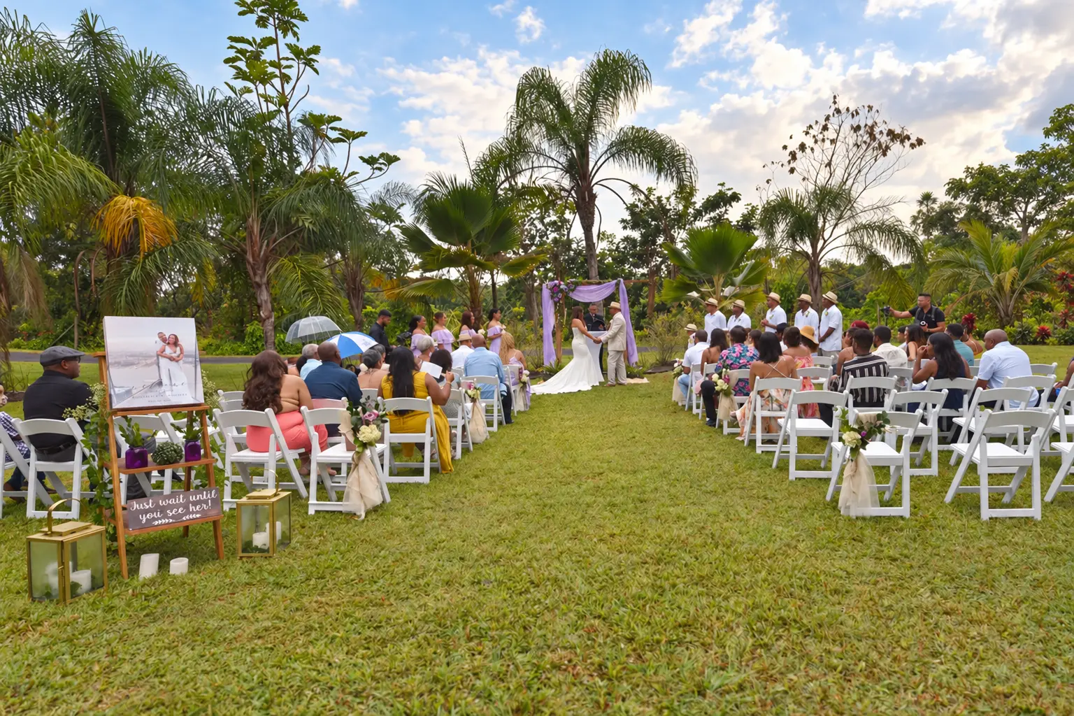 Ceremonia de renovación de votos en los jardines tropicales de Villa Bonita